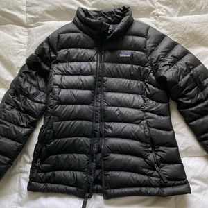 Patagonia black puffer jacket kids large